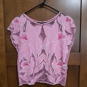 Net and embroidered applique pullover sleeveless top-vintage.